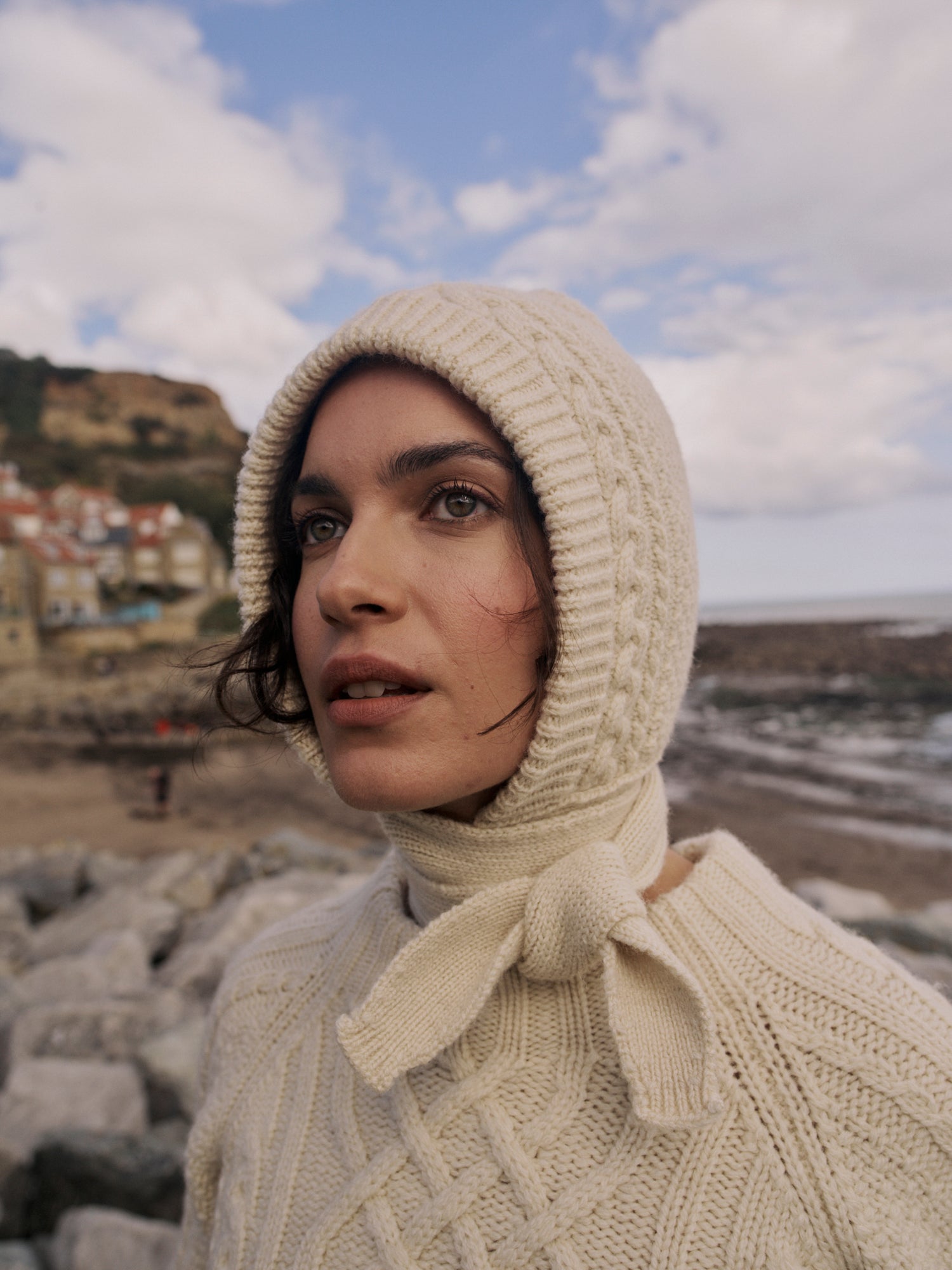 Whitby Bonnet Ecru